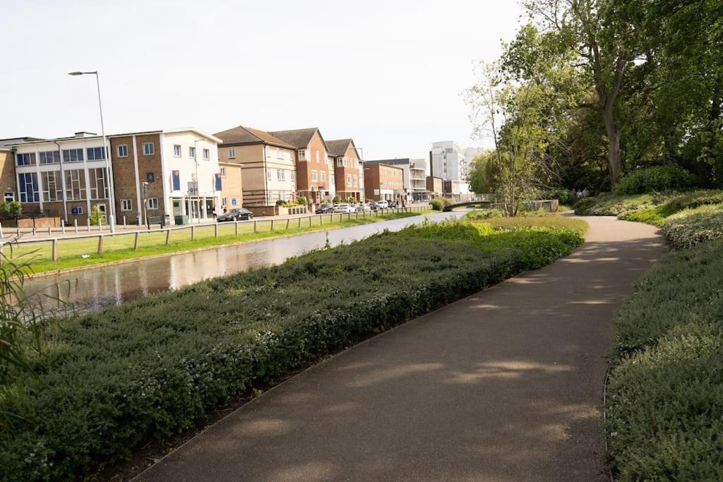 Hemel Apartments - Riverside Retreat Hemel Hempstead Extérieur photo